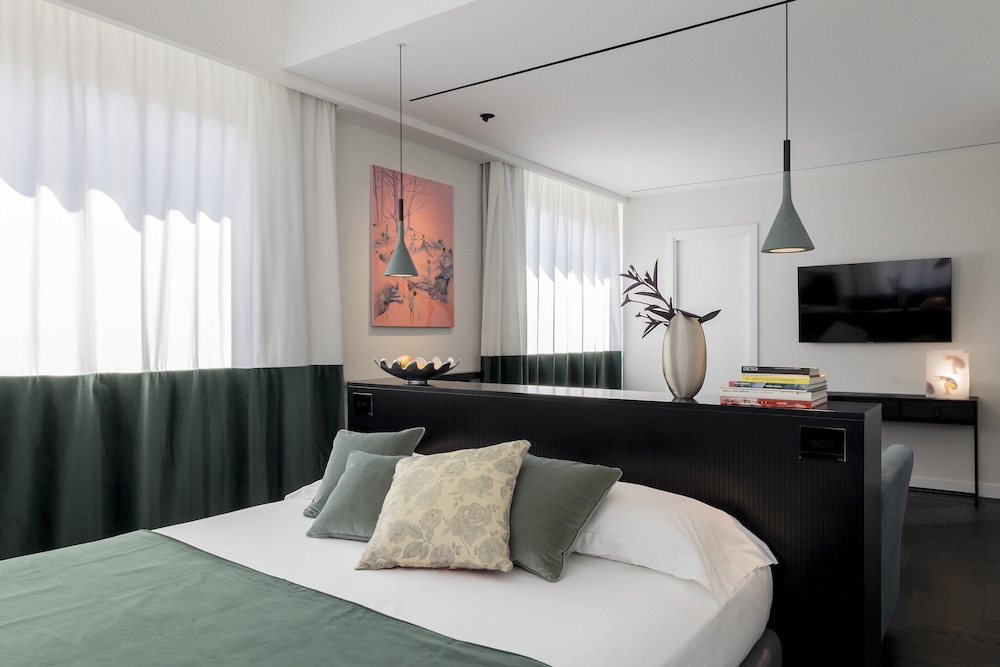 hotel plaza opera