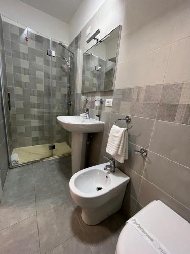 38 aira hotels