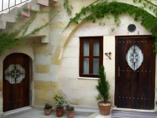center cave house