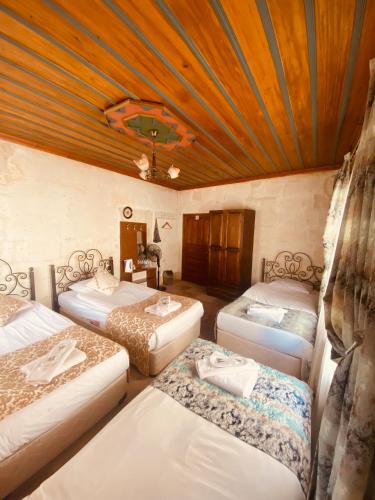center cave house