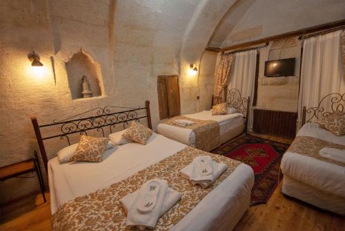 center cave house