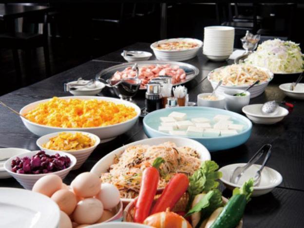 new station hotel premiere