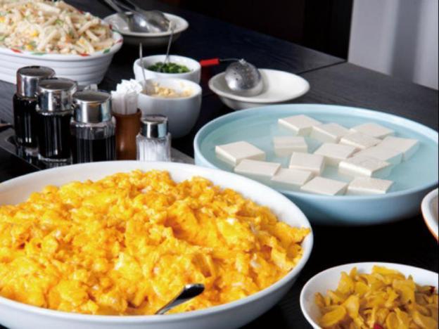 new station hotel premiere