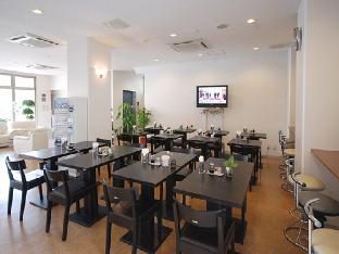 new station hotel premiere