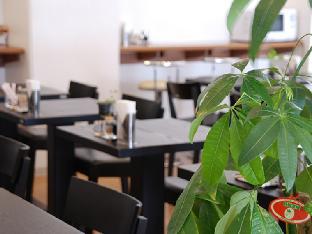 new station hotel premiere