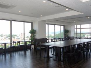 new station hotel premiere