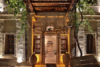 elif stone house
