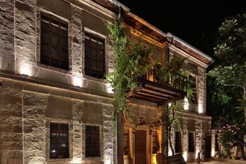 elif stone house