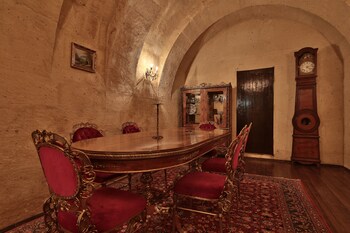elif stone house