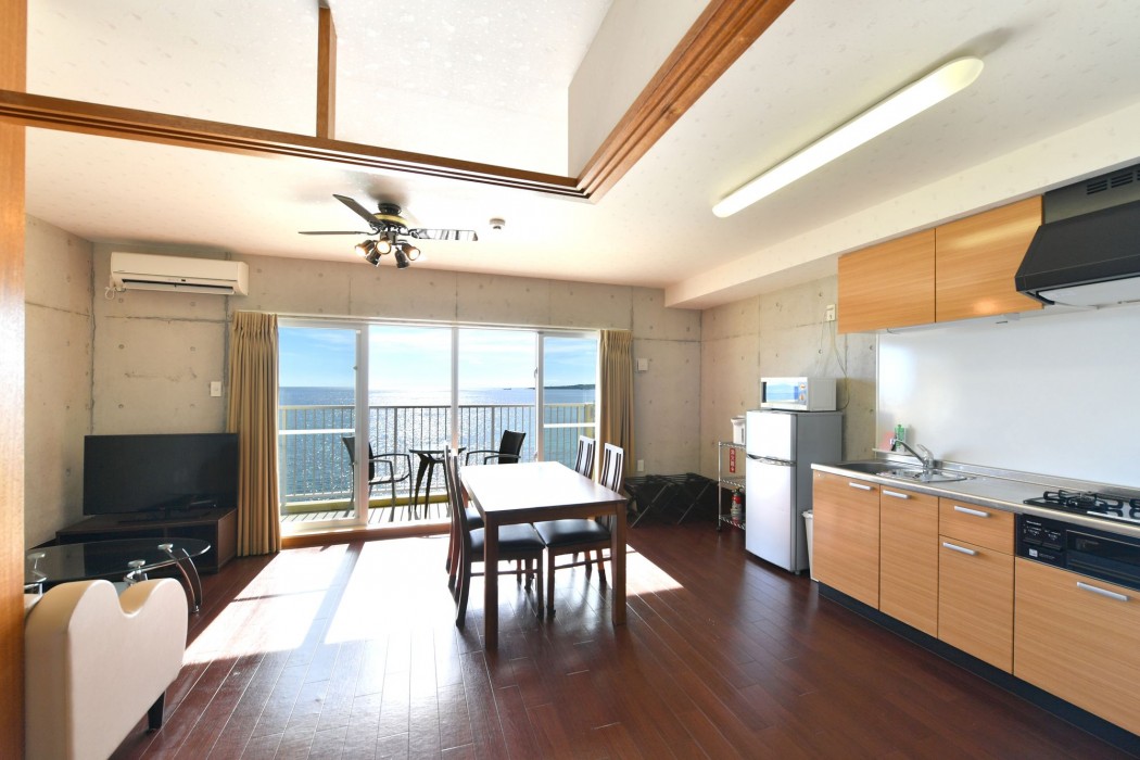 churaumi on the beach motobu