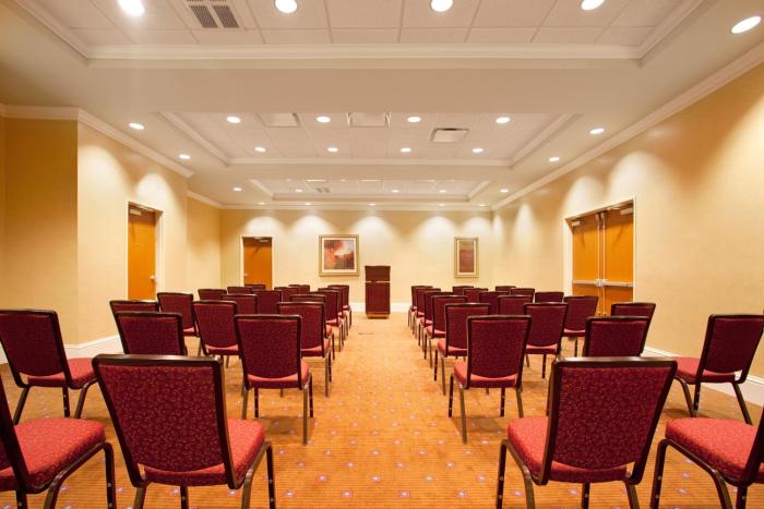 holiday inn aurora north naperville by ihg