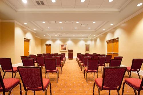 holiday inn aurora north naperville by ihg