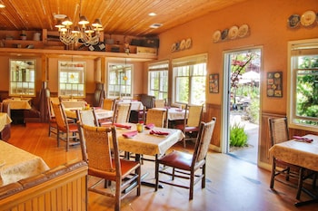 cambria pines lodge