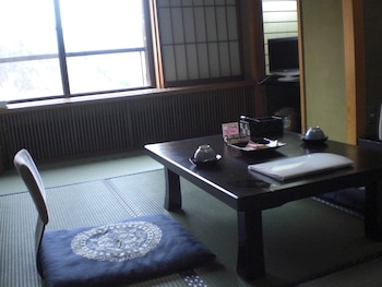okada ryokan warakutei