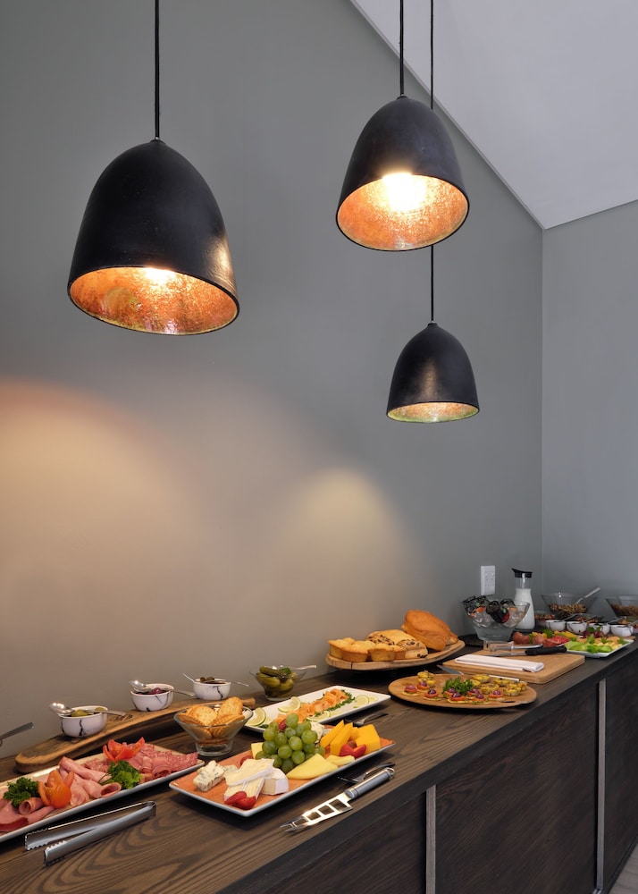 the tree house boutique hotel