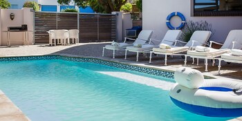 The Farmhouse Hotel,Langebaan>>Cape Town,4 star