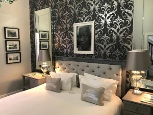the villa rosa bed and breakfast
