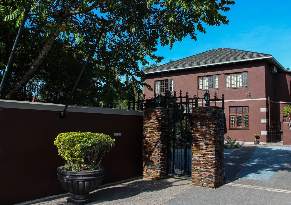 palm tree manor