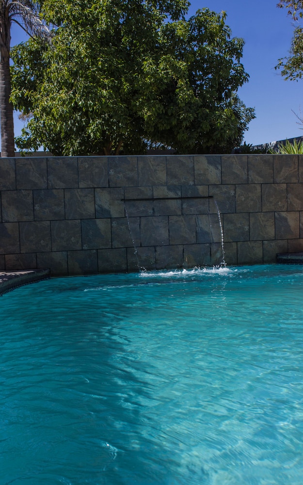 oppi hoek guesthouse