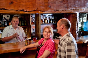 woodpecker inn