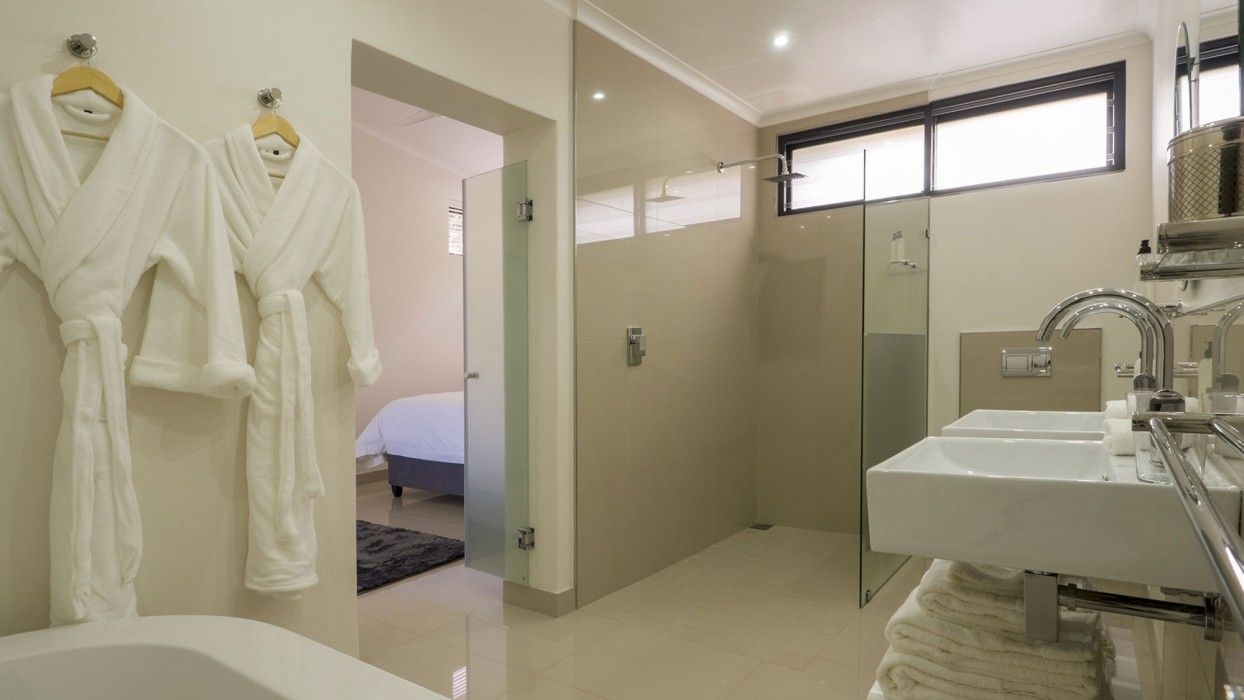 Thebloem,Garden Route>>Brenton-On-Sea,5 star