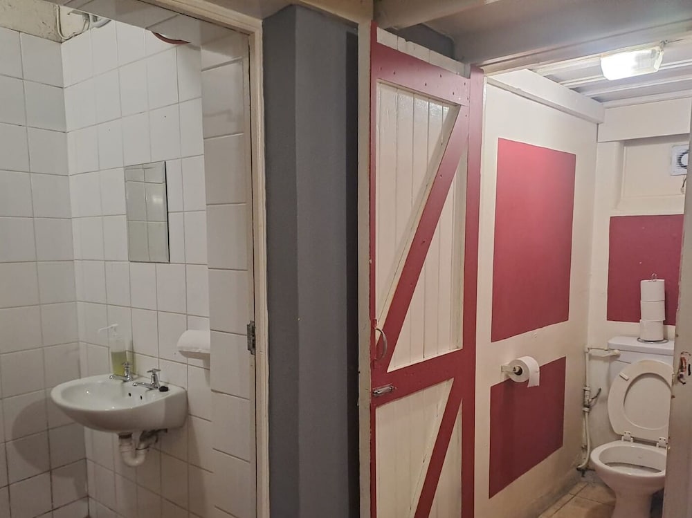 riverlodge backpackers