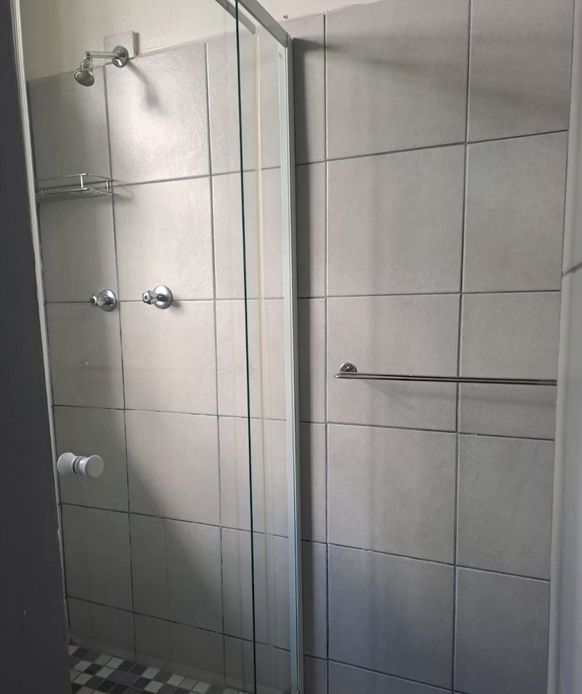 riverlodge backpackers