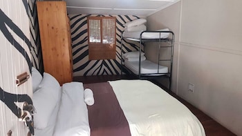 riverlodge backpackers