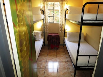 riverlodge backpackers