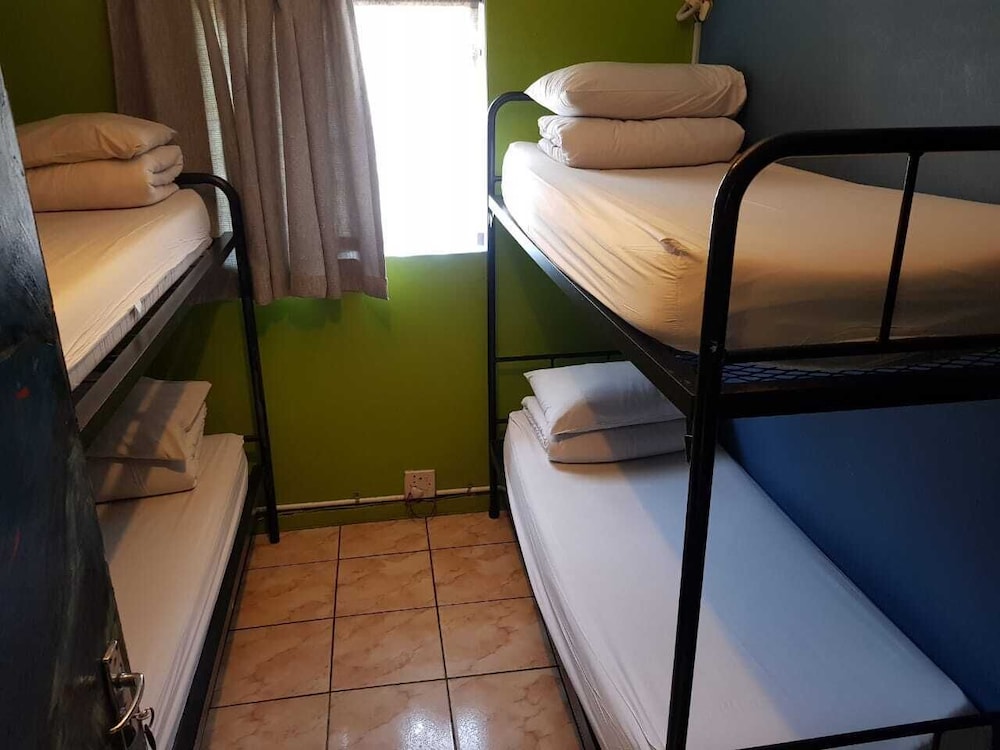 riverlodge backpackers