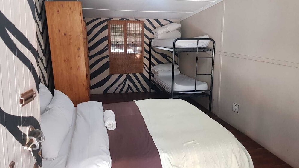 riverlodge backpackers