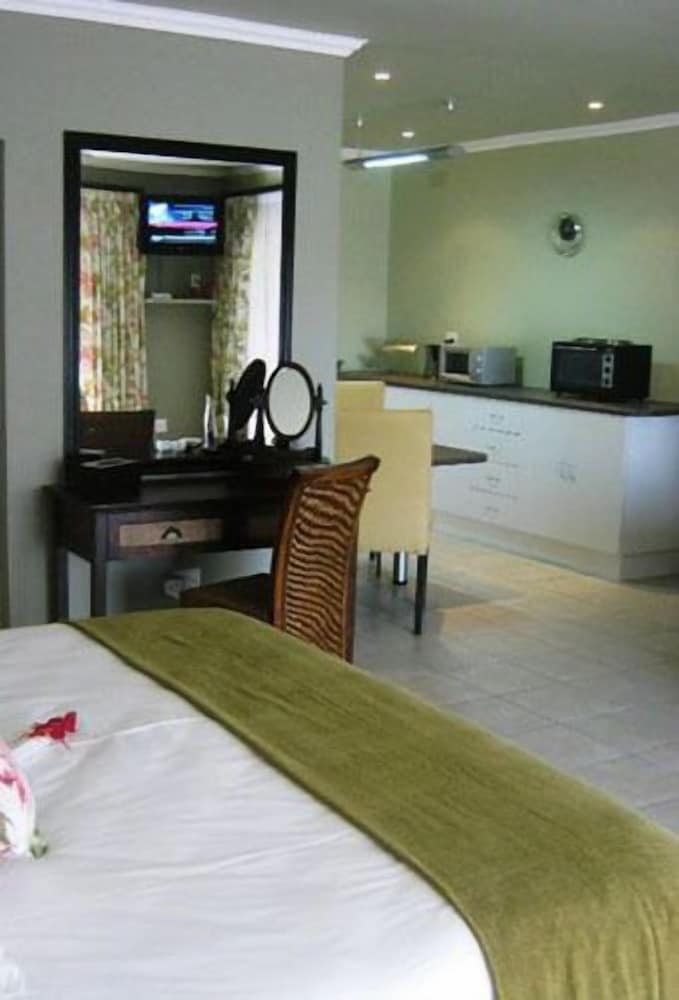 le pommier wine estate