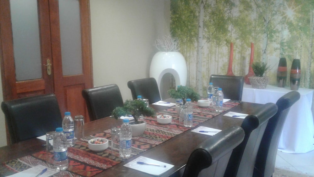 the garden venue hotel