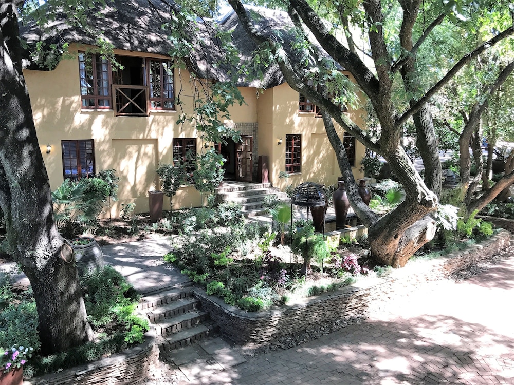 the garden venue hotel