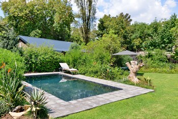 sand river guest house