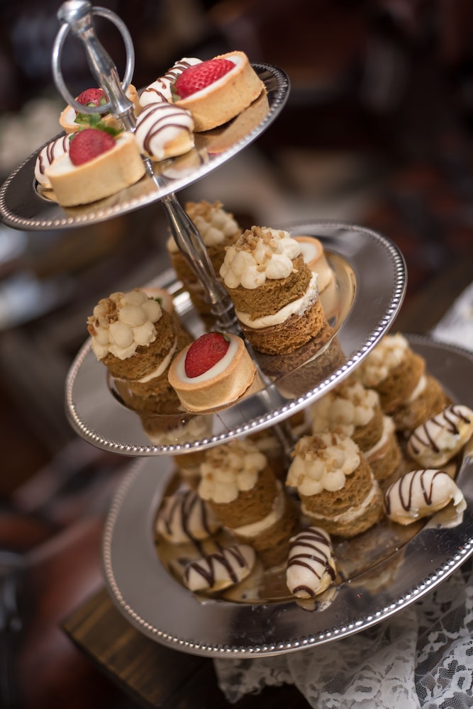 grey manor guesthouse