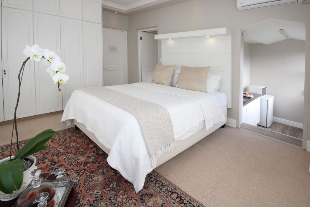 Hermanus Beachfront Lodge,Hermanus>>Cape Town,3.5 star