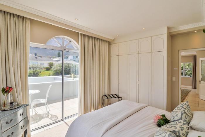hermanus beachfront lodge
