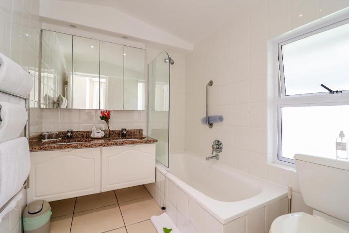 hermanus beachfront lodge