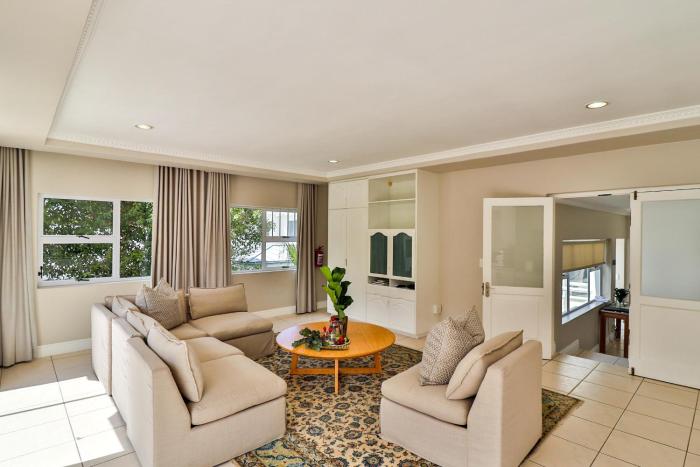 hermanus beachfront lodge
