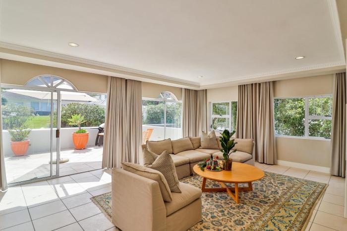 hermanus beachfront lodge