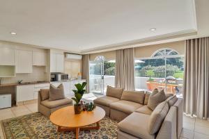 hermanus beachfront lodge