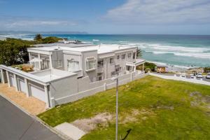 hermanus beachfront lodge