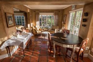 baruch guesthouse on lovell