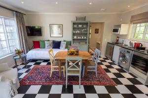 baruch guesthouse on lovell