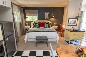 baruch guesthouse on lovell