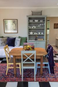 baruch guesthouse on lovell