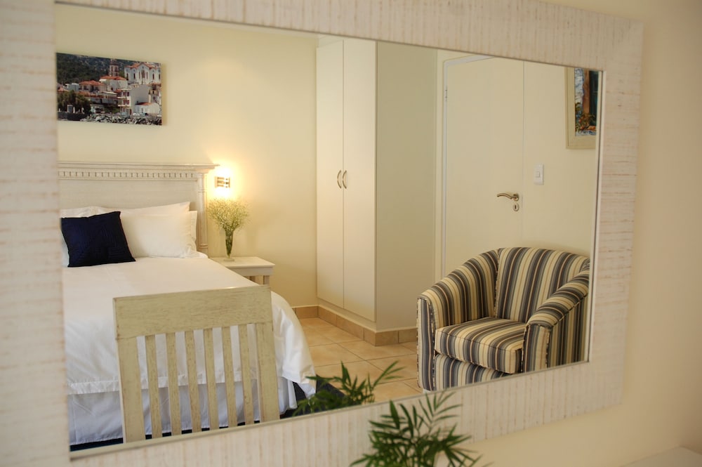 santorini guesthouse