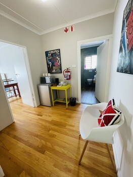 6 Stemmet Lodge,Hermanus>>Cape Town,4 star