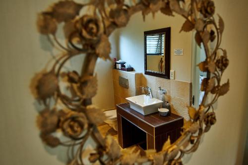 the hamptons guest house